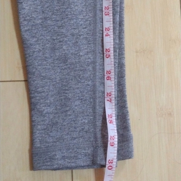 Lululemon Wunder Under Legging Size 4 light heathered grey - Picture 6 of 8